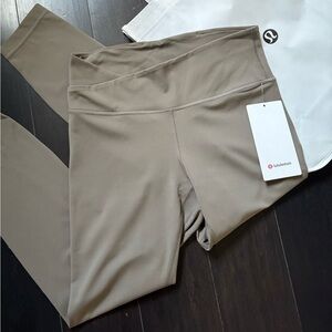 LULULEMON ALIGN ASYMMETRICAL PANT 25” in NOMAD SZ 8 NWT